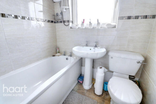4 bed Terraced for sale Image 12