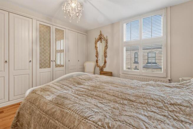 3 bed Terraced for sale Image 12