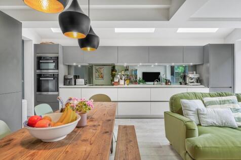 Kingswood Road, Brixton, London, SW2