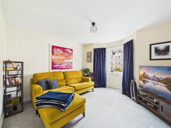 2 bed Apartment for sale Image 4