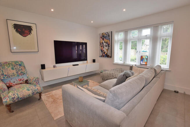 4 bed Detached for sale Image 6