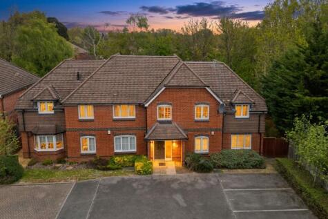 Mays Close, Earley, RG6