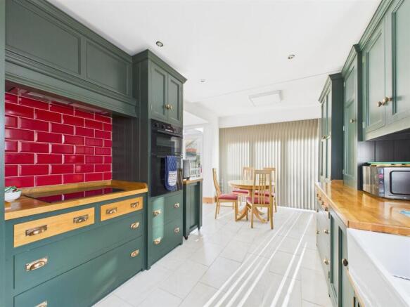 Kitchen/Dining Room