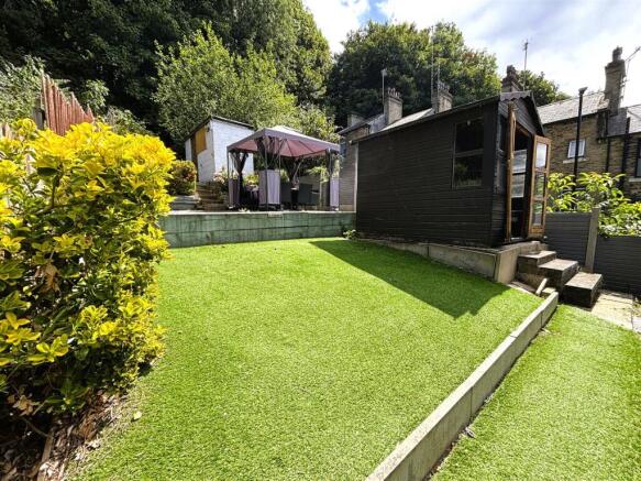 2 bed Semi-Detached for sale Image 8