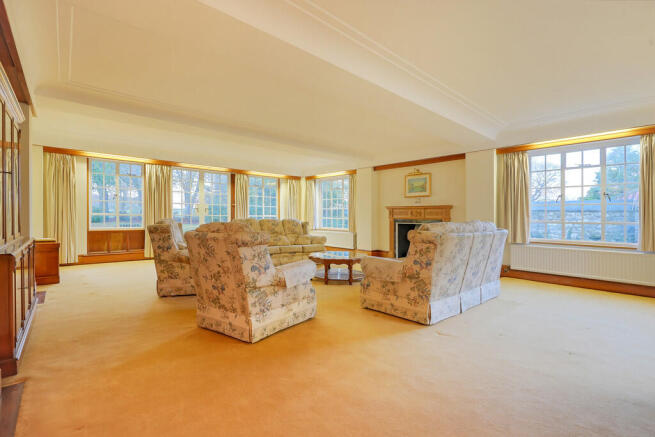4 bed Detached for sale Image 5