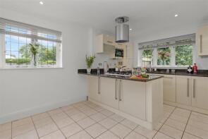 Buckswood House, Eton Place, The Moor, Hawkhurst, Cranbrook TN18 4NW