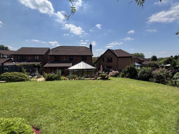 4 bed Detached for sale Image 4