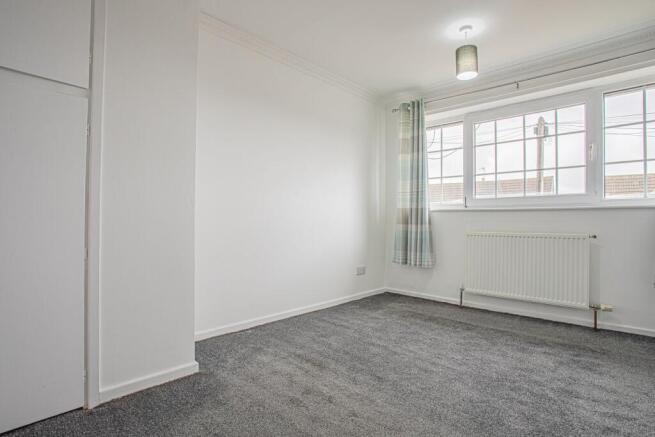 3 bed Semi-Detached to rent Image 10
