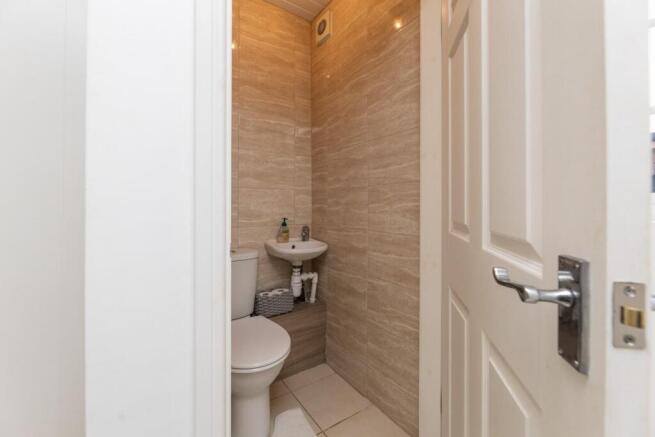 3 bed Semi-Detached for sale Image 12