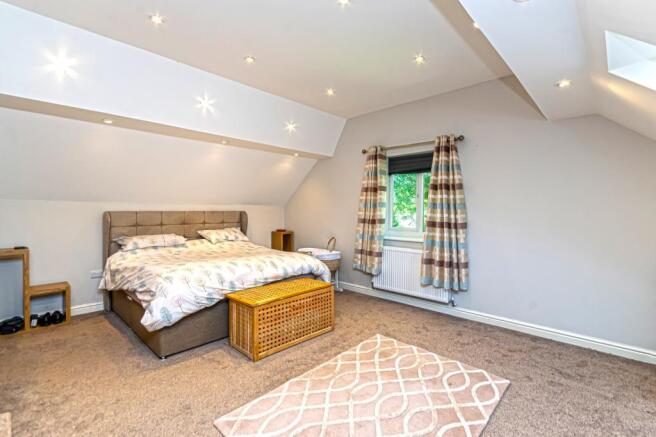 Bedroom 5/Studio