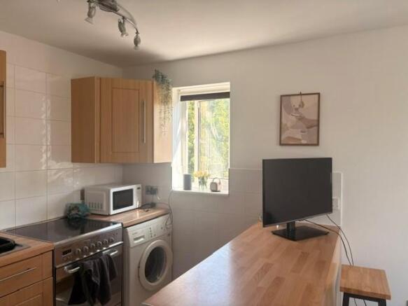 kitchen 2.jpg