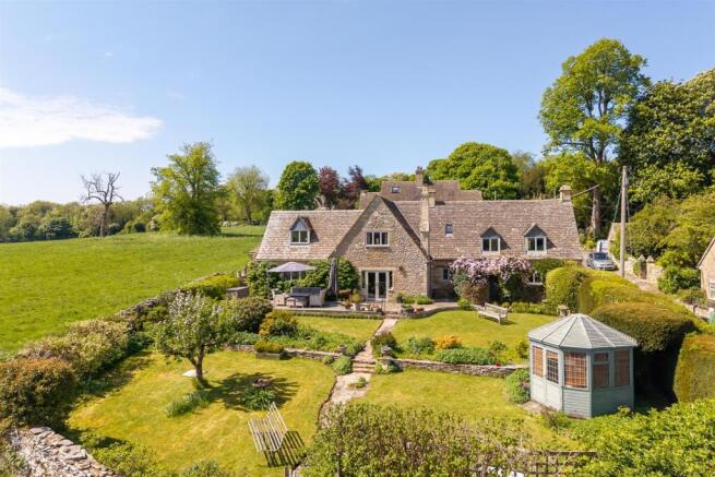 31 - Thorncomb - GL54 5SW - Web.jpg