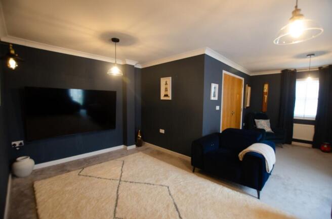 12 Royffe Way Bodmin 01208 74182-22