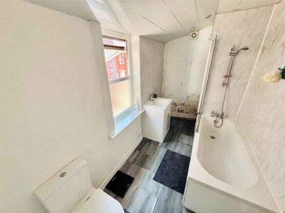 2 bed Terraced for sale Image 7
