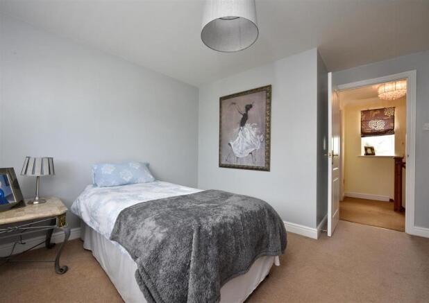 22 Kinver Drive_038.jpg