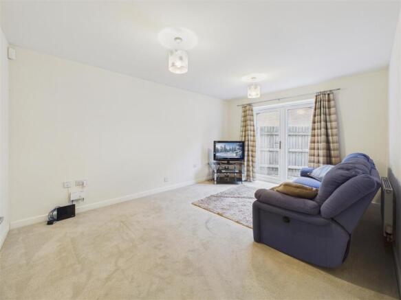 5 bed Detached for sale Image 12