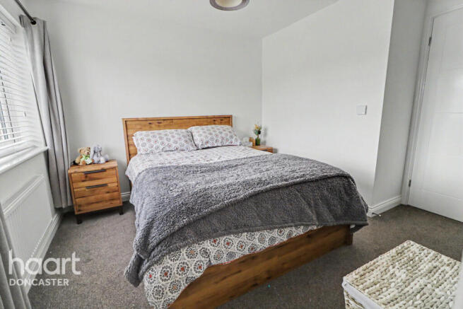 3 bed Semi-Detached for sale Image 12