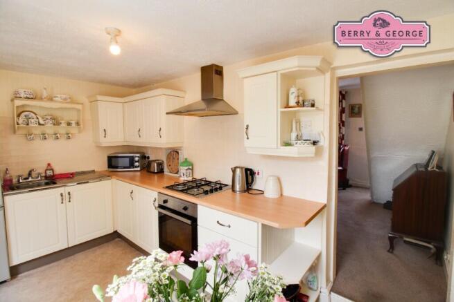 KITCHEN / DINER