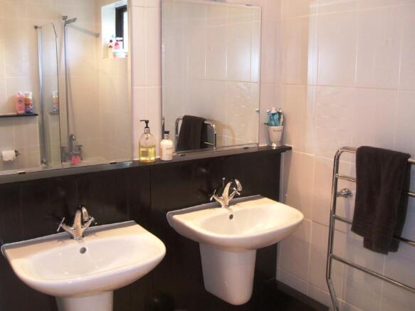 G/F bathroom