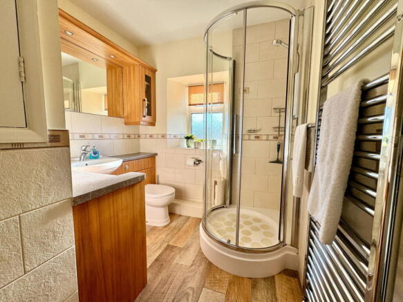 3 bed Cottage for sale Image 12
