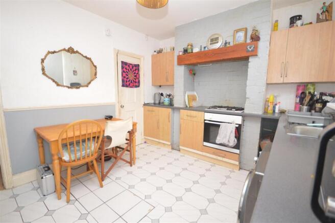 2 bed Terraced for sale Image 5