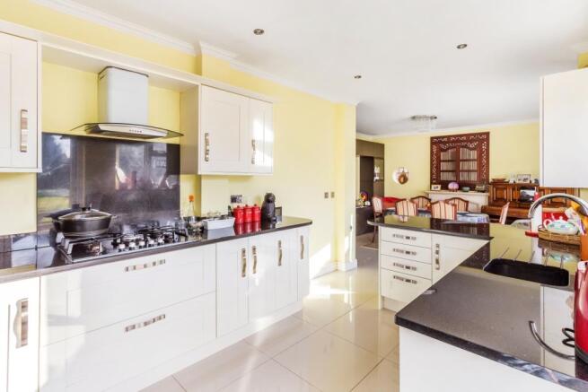 Kitchen/Breakfast Ro