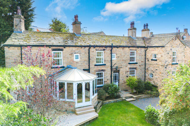 5 Bed Detached
