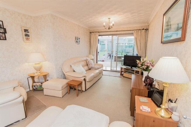 Lounge / Dining Room