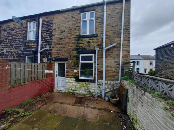 2 bed End of Terrace to rent Image 9