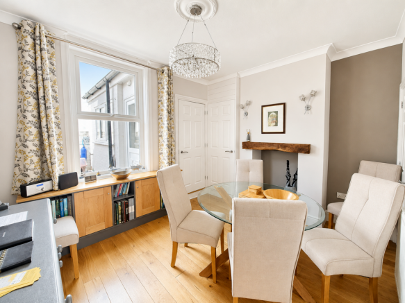 3 bed Terraced for sale Image 5
