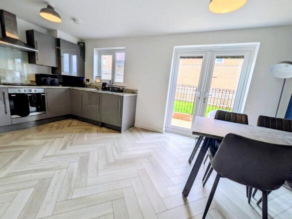 3 bed Detached for sale Image 11
