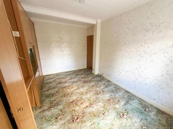 3 bed Semi-Detached for sale Image 9