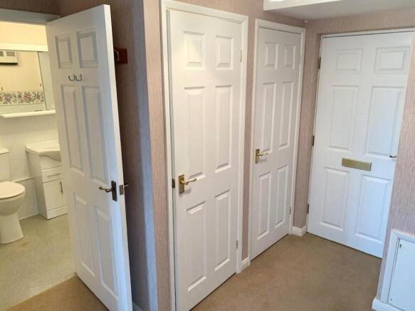 2 bed Retirement Property for sale Image 7