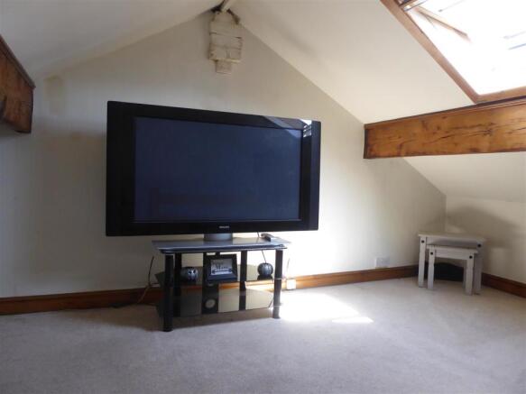 BEDROOM 3 (ATTIC)