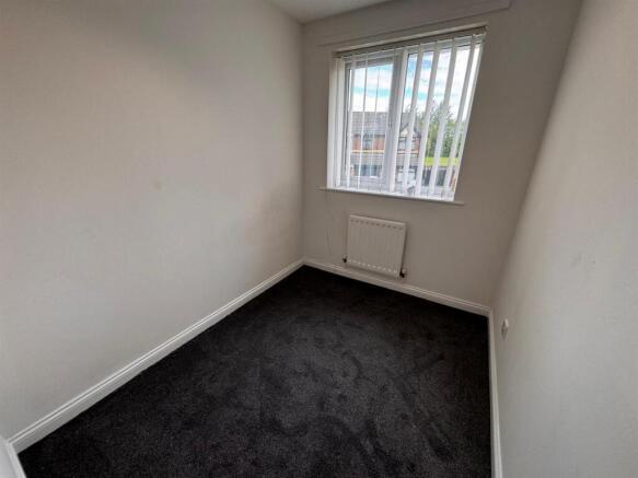 3 bed House to rent Image 6