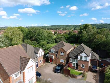 Taverner Close, Milton Keynes, MK7