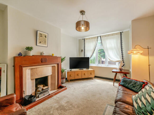 3 bed Semi-Detached for sale Image 6