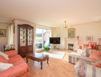 5/3 Brighouse Park Crescent, Edinburgh EH4 6QS