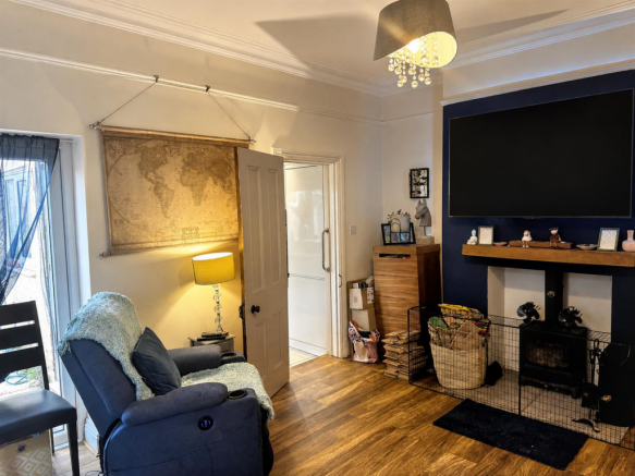 3 bed Semi-Detached for sale Image 4