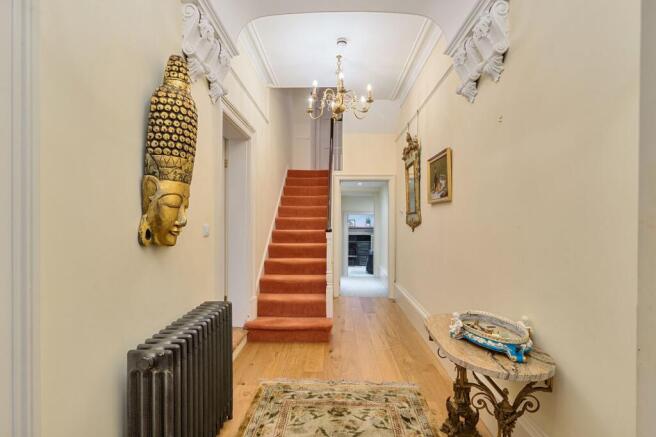 5 bed Semi-Detached for sale Image 9