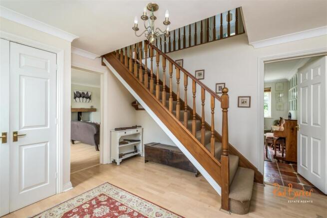 220511 - 12 St Barts Close - 02 [WM].jpg