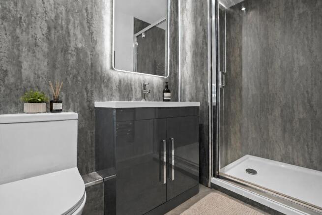 2 bed Detached for sale Image 12