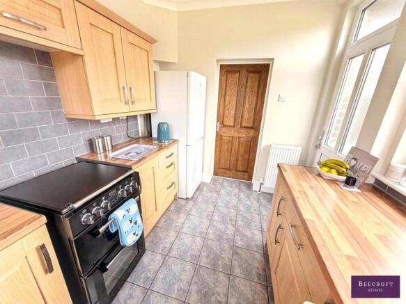 2 bed Semi-Detached for sale Image 9