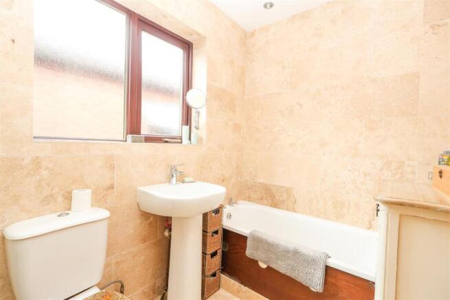 2 bed Detached Bungalow for sale Image 8