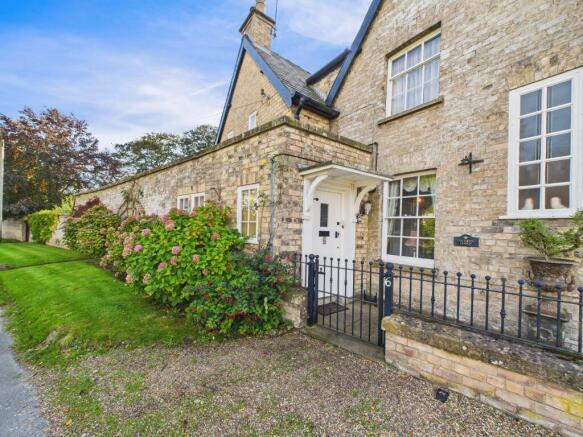 3 bed Detached for sale Image 7