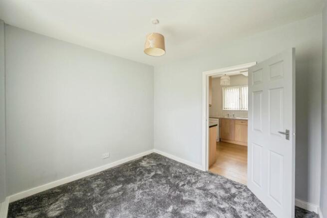 3 bed Semi-Detached for sale Image 8