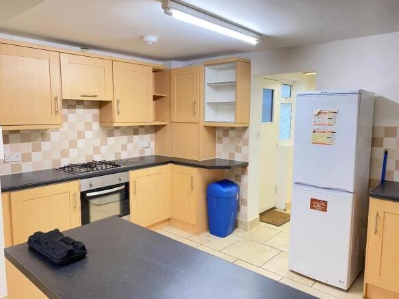 4 bed House Share for sale Image 2