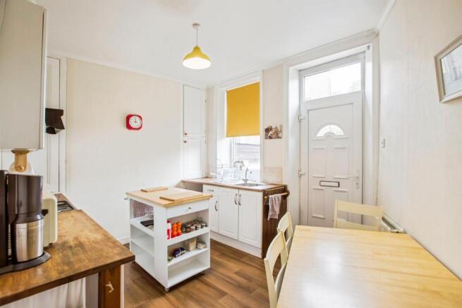3 bed End of Terrace for sale Image 4