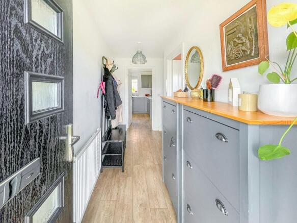 4 bed Detached for sale Image 11