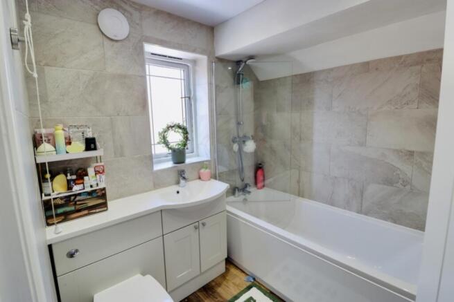 3 bed Semi-Detached for sale Image 8